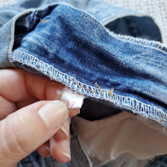 VINTAGE Y2K Women's Zana Di Hi Rise Jeans Embroidered Capri Pants Junior Size 17 - Picture 6 of 11